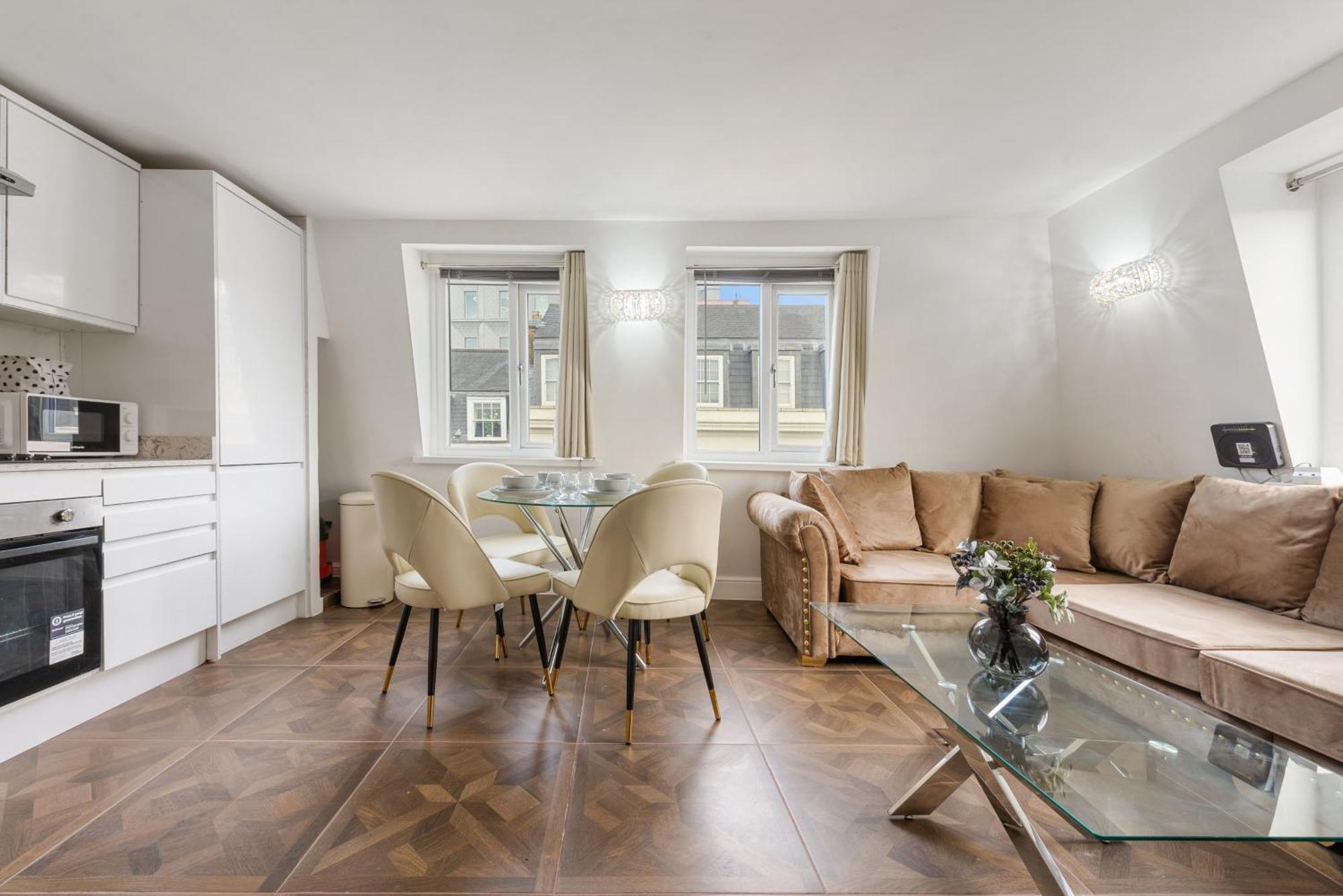 Apartment Stylish In The Heart Of Soho Your West End Escape! Gsg London